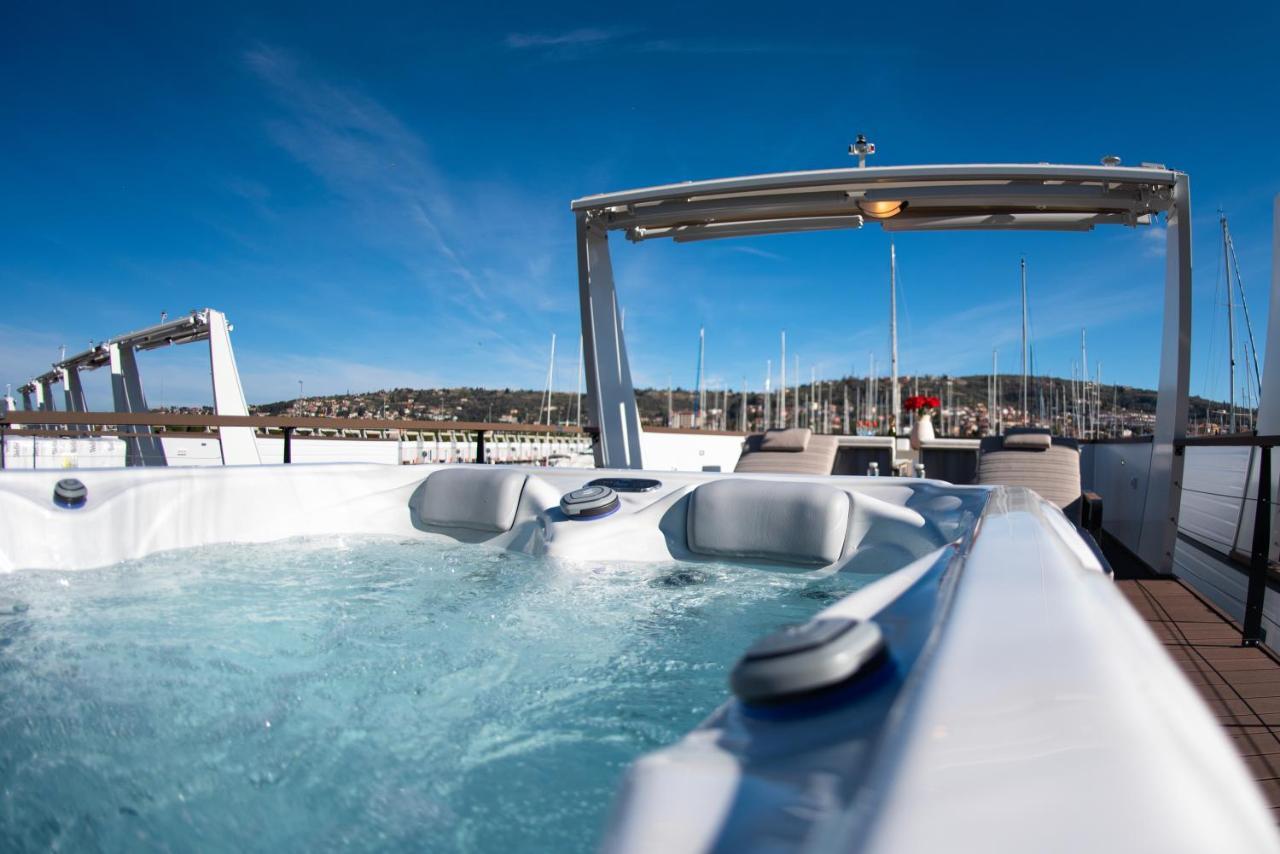 Adria Portoroz Luxury Houseboat Villa Exterior photo